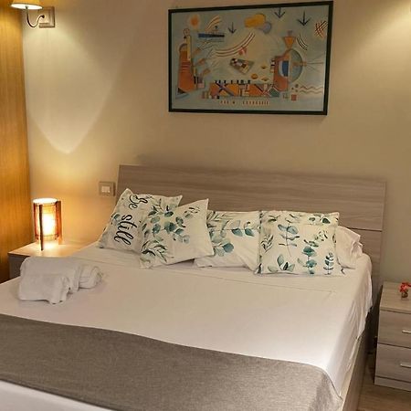 Frank Host Roma Lux , Metro A A 50 M, Simple Check-In Con Codice A Qualsiasi Orario公寓 外观 照片