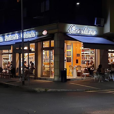 Frank Host Roma Lux , Metro A A 50 M, Simple Check-In Con Codice A Qualsiasi Orario公寓 外观 照片
